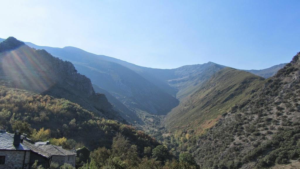 El Acebo de San Miguel Hotel Albergue La Casa Del Peregrino מראה חיצוני תמונה