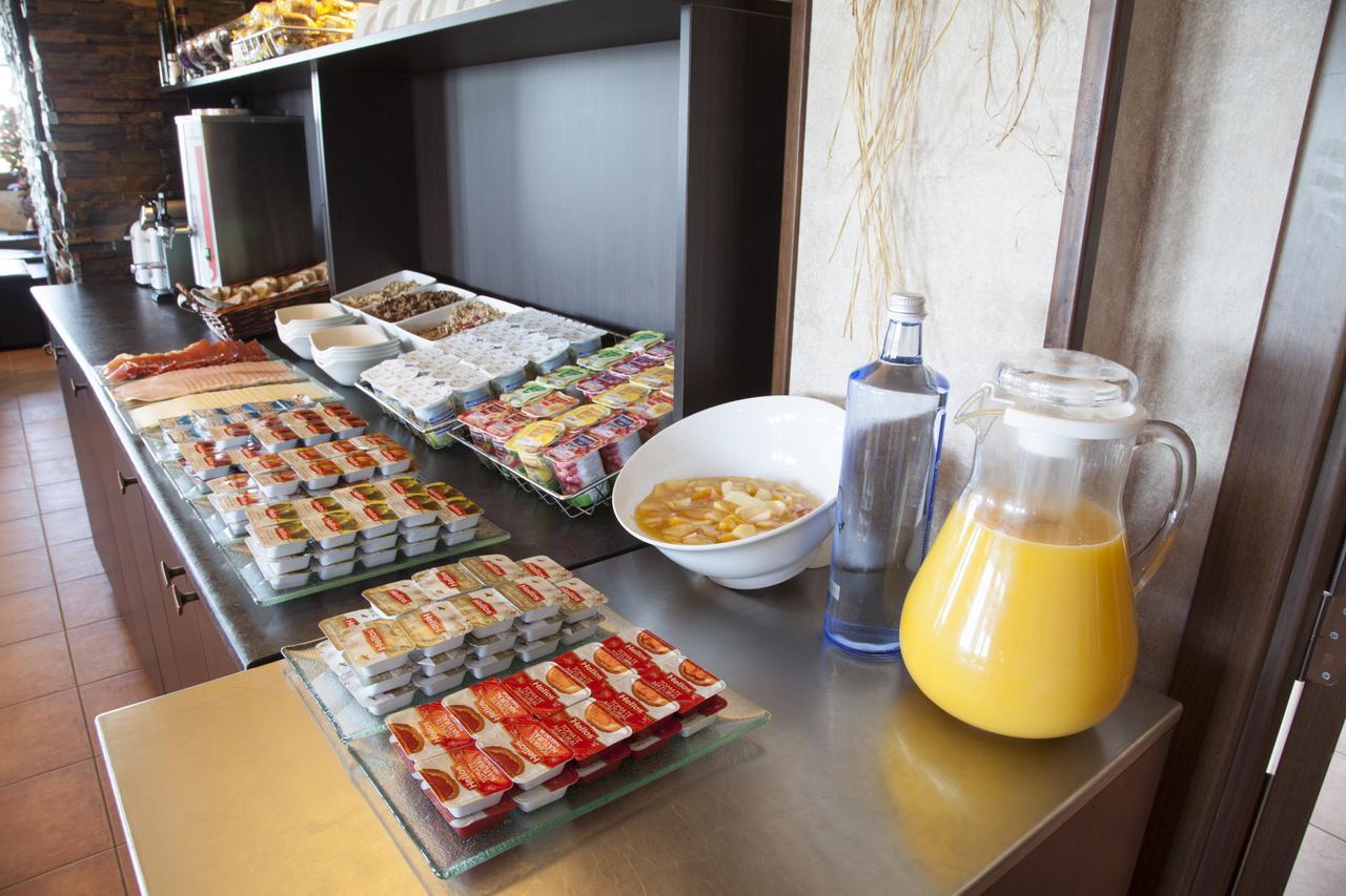 El Acebo de San Miguel Hotel Albergue La Casa Del Peregrino מראה חיצוני תמונה
